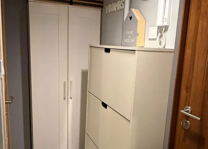 Cozy In A Great Location *